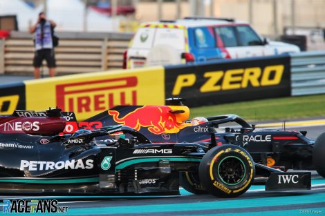 Lewis Hamilton, Max Verstappen, Yas Marina, Abu Dhabi, 2021