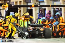 Lando Norris, McLaren, Bahrain International Circuit, 2022