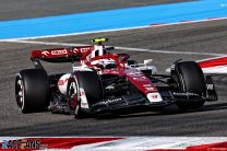 Zhou Guanyu, Alfa Romeo, Bahrain International Circuit, 2022